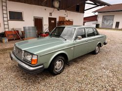 Grün Gebraucht 1976 Volvo 264 Limousine | 10.999 €