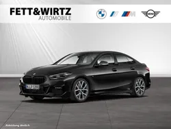 Saphirschwarz metallic Gebraucht 2024 BMW 218 M Sport Limousine | 29.800 € (Fairer Preis)