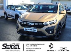 Beige Gebraucht 2024 Dacia Sandero Expression Kleinwagen | 20.987 € (Teuer)