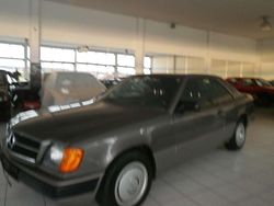 Grau Gebraucht 1988 Mercedes 230 Coupé | 13.500 €