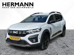 Weiß Gebraucht 2023 Dacia Jogger Extreme Limousine | 19.879 € (Etwas zu teuer)