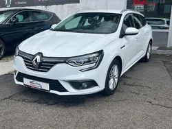 Weiß Gebraucht 2017 Renault Mégane IV Intens Limousine | 10.100 € (Etwas zu teuer)