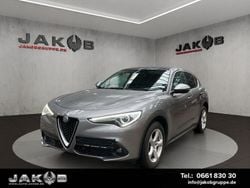Silber Gebraucht 2018 Alfa Romeo Stelvio Super SUV | 24.990 € (Teuer)