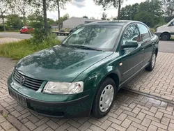 Grün Gebraucht 1999 VW Passat Limousine | 1.500 € (Fairer Preis)