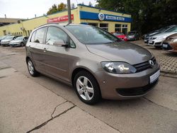Kaschmirbraun (metallic) Gebraucht 2013 VW Golf Plus Cross Comfortline Van / Kleinbus | 12.600 €