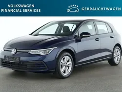 Blau Gebraucht 2023 VW Golf VIII Life Limousine | 24.970 € (Fairer Preis)