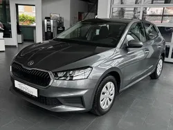 Grau Gebraucht 2022 Skoda Fabia Active Limousine | 13.890 € (Guter Preis)