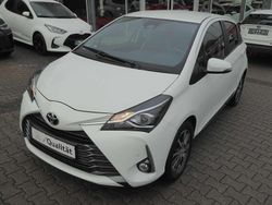 Schneeweiß Gebraucht 2020 Toyota Yaris Team Kleinwagen | 11.490 € (Guter Preis)