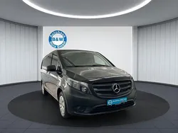 Obsidianschwarz Gebraucht 2021 Mercedes Vito Van / Kleinbus | 25.499 € (Fairer Preis)