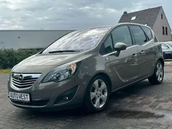 Grau Gebraucht 2010 Opel Meriva Innovation Van / Kleinbus | 5.790 € (Fairer Preis)