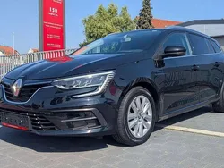 Black pearl schwarz Gebraucht 2023 Renault Mégane GrandTour Kombi | 14.990 € (Guter Preis)