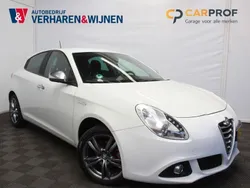 Weiß Gebraucht 2015 Alfa Romeo Giulietta Distinctive Kleinwagen | 7.900 € (Superpreis)