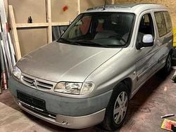 Silber Gebraucht 2003 Citroën Berlingo Van / Kleinbus | 700 €