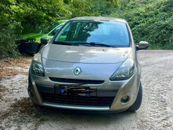 Bronze Gebraucht 2009 Renault Clio III Dynamique Limousine | 4.000 € (Fairer Preis)