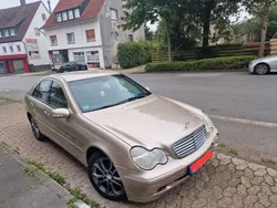 Gold Gebraucht 2003 Mercedes C200 Elegance Kombi | 3.500 € (Etwas zu teuer)