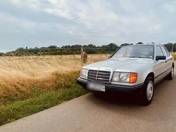 Gebraucht 1989 Mercedes E300 Limousine | 14.000 €