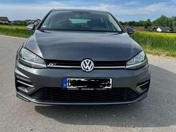 Grau Gebraucht 2018 VW Golf VII Comfortline Kleinwagen | 15.900 € (Fairer Preis)