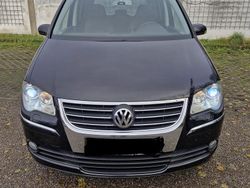 Schwarz Gebraucht 2007 VW Touran Van / Kleinbus | 5.000 € (Fairer Preis)