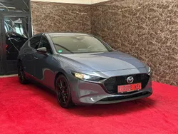 Grau Gebraucht 2024 Mazda 3 Homura-Line Limousine | 25.900 € (Fairer Preis)
