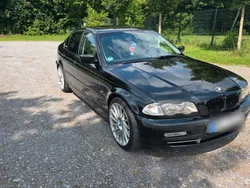 Schwarz Gebraucht 2001 BMW 330 Limousine | 7.199 €