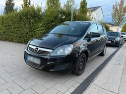 Schwarz Gebraucht 2013 Opel Zafira Van / Kleinbus | 4.799 € (Fairer Preis)