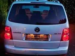 Grau Gebraucht 2008 VW Touran Van / Kleinbus | 5.500 € (Fairer Preis)