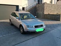 Silber Gebraucht 2002 Audi A4 Kombi | 1.999 € (Fairer Preis)