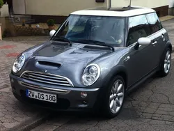 Silber Gebraucht 2005 Mini Cooper S Coupé Coupé | 10.500 €