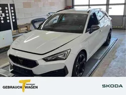 Weiß Gebraucht 2023 Cupra Leon Kombi | 25.880 € (Superpreis)