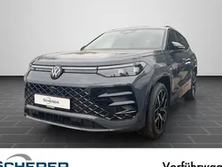 Grau Gebraucht 2025 VW Tayron R-line SUV | 59.970 € (Superpreis)