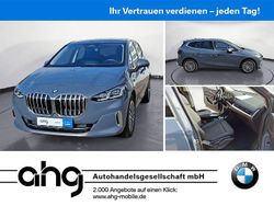 Grau Gebraucht 2024 BMW 216 Active Tourer Luxury Line Van / Kleinbus | 28.430 € (Fairer Preis)