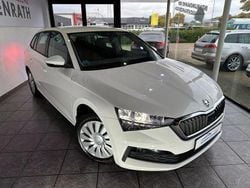 Bila candy/candyweiss Gebraucht 2020 Skoda Scala Cool Plus Kleinwagen | 12.399 € (Guter Preis)