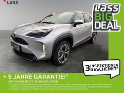 Shimmering silver metallic Gebraucht 2021 Toyota Yaris Hybrid Elegant | 24.980 € (Etwas zu teuer)