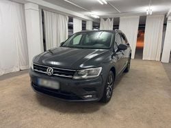 Grau Gebraucht 2020 VW Tiguan Comfortline SUV | 19.000 € (Superpreis)