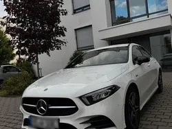 Weiß Gebraucht 2021 Mercedes A250 AMG line Limousine | 26.000 € (Fairer Preis)