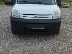 Weiß Gebraucht 2009 Citroën Berlingo First Van / Kleinbus | 3.000 €