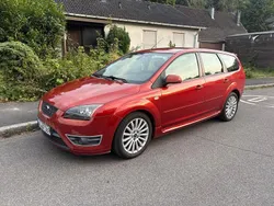 Rot Gebraucht 2007 Ford Focus S Kombi | 1.590 € (Guter Preis)