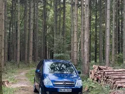 Blau Gebraucht 2004 Opel Meriva Van / Kleinbus | 350 € (Guter Preis)