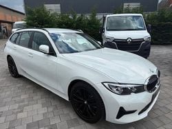 Weiß Gebraucht 2020 BMW 320 Sport Line Limousine | 26.850 € (Guter Preis)