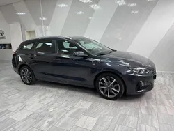 Grau Gebraucht 2022 Hyundai i30 Trend Limousine | 19.750 € (Fairer Preis)