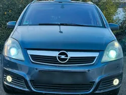 Blau Gebraucht 2017 Opel Zafira Van / Kleinbus | 3.100 € (Superpreis)