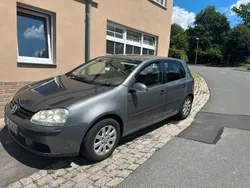 Grau Gebraucht 2006 VW Golf V Limousine | 1.800 € (Fairer Preis)