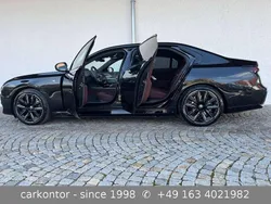 Blacksapphire metallic Gebraucht 2023 BMW i7 M Sport Limousine | 110.900 €
