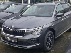 Graphitegrau metallic Neu 2025 Skoda Kamiq Selection SUV | 24.992 € (Guter Preis)