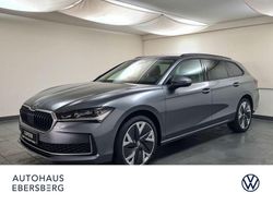 Graphitegrau metallic Gebraucht 2024 Skoda Superb Selection Kombi | 34.999 € (Fairer Preis)