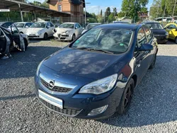 Blau Gebraucht 2011 Opel Astra Design Edition Limousine | 2.499 € (Guter Preis)