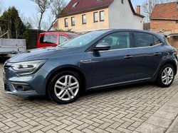 Grau Gebraucht 2016 Renault Mégane IV Intens Limousine | 8.999 € (Guter Preis)