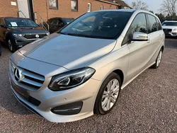 Silber Gebraucht 2015 Mercedes B180 Van / Kleinbus | 14.980 € (Fairer Preis)