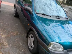 Grün Gebraucht 1997 Opel Corsa Kleinwagen | 1.500 € (Fairer Preis)
