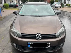 Braun Gebraucht 2012 VW Golf VI Kombi | 4.400 € (Fairer Preis)